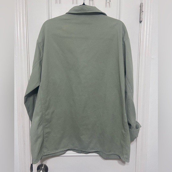 Topshop EUC size M/L light sage green boxy fit shirt jacket button down - Picture 3 of 5